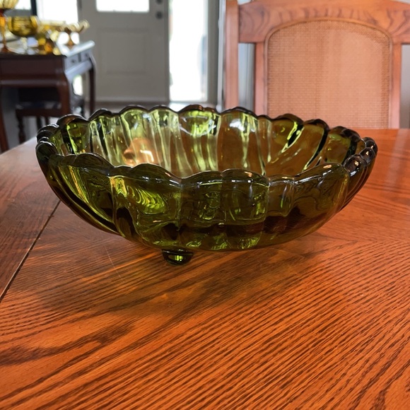Vintage 3 footed olive green fruit bowl - Picture 3 of 4
